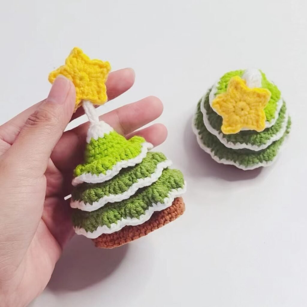 Christmas Tree Free Crochet Pattern